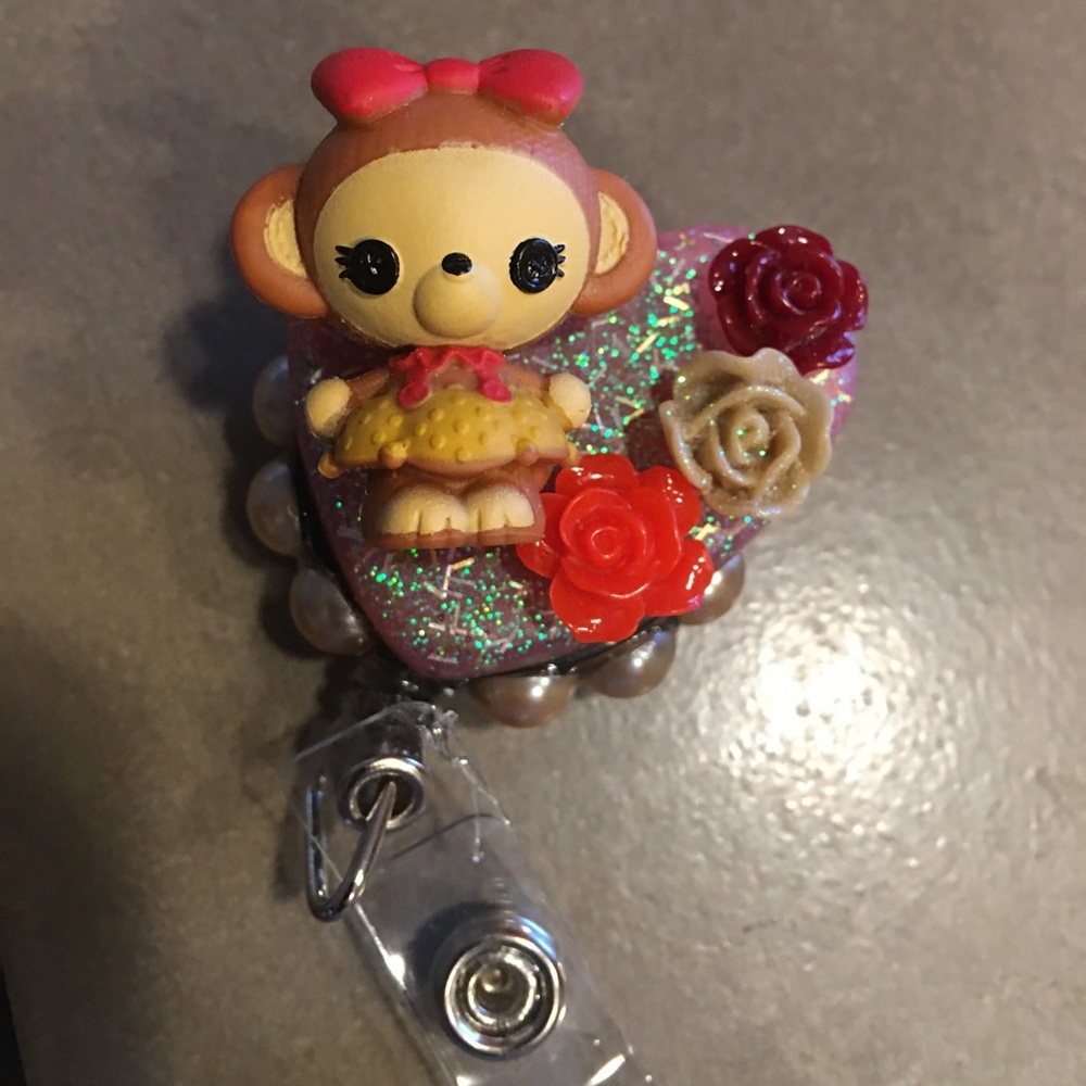 Lalaloopsy Tinies collection! Monkey Badge Reel